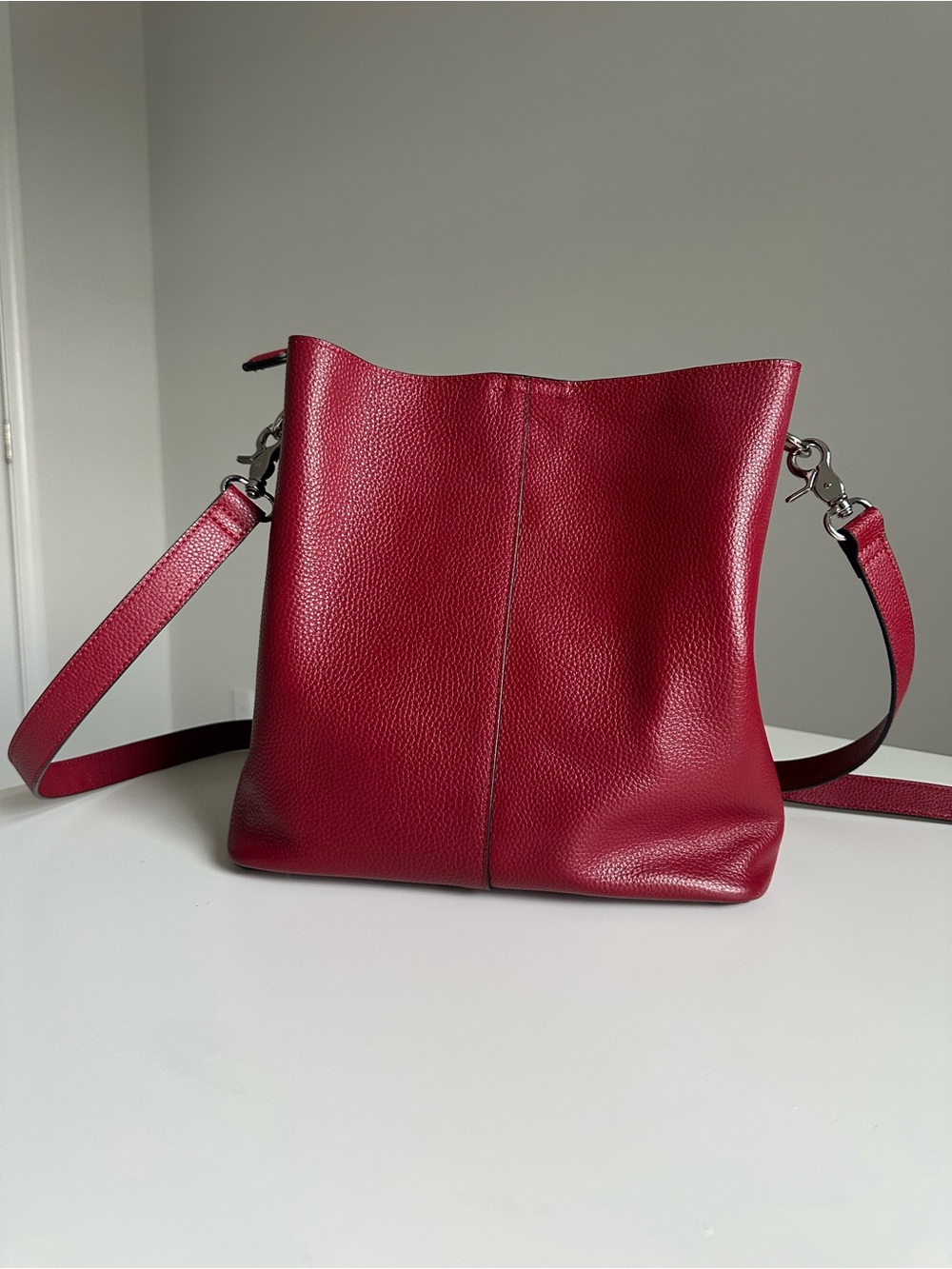 S-Zone Genuine Pebbled Leather Crossbody Bag Red Silver Hardware Zipper Closure - Picture 2 of 16